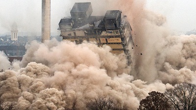 Hình ảnh tòa nhà cao 116m được đánh sập trong tích tắc